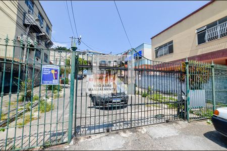 Casa à venda com 240m², 4 quartos e 2 vagasFachada