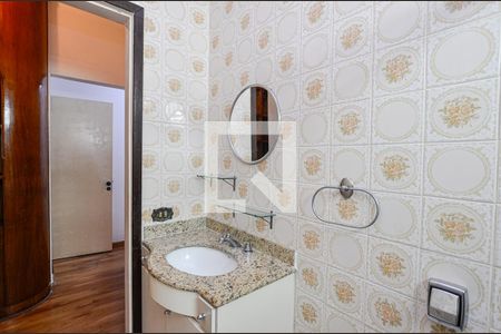 Casa à venda com 240m², 4 quartos e 2 vagasBanheiro