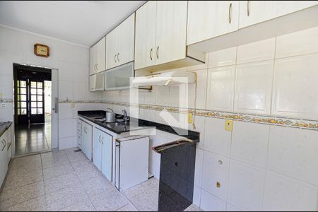 Casa à venda com 240m², 4 quartos e 2 vagasCozinha