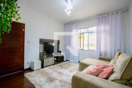 Sala de casa para alugar com 2 quartos, 290m² em Vila Pires, Santo André