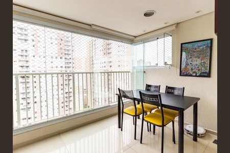 Apartamento à venda com 74m², 3 quartos e 1 vagaVaranda