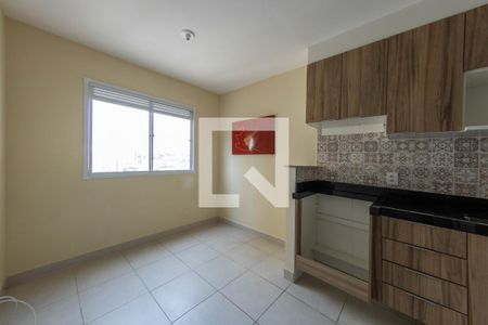 Sala/Cozinha de apartamento para alugar com 2 quartos, 34m² em Vila Ema, São Paulo