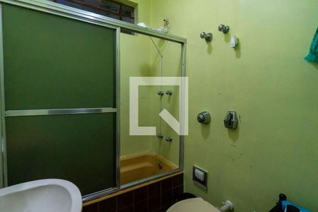 Casa à venda com 125m², 3 quartos e 2 vagasBanheiro Social