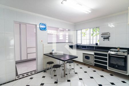 Casa para alugar com 187m², 3 quartos e 2 vagasCozinha