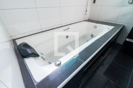 Casa para alugar com 187m², 3 quartos e 2 vagasBanheiro da Suíte Detalhe