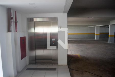 Apartamento à venda com 54m², 2 quartos e 1 vaga Apartamento à venda com 54m², 2 quartos e 1 vagaGaragem