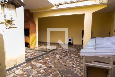 Casa à venda com 100m², 2 quartos e 4 vagas Casa à venda com 100m², 2 quartos e 4 vagasÁrea de Serviço