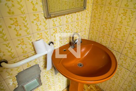 Casa à venda com 100m², 2 quartos e 4 vagas Casa à venda com 100m², 2 quartos e 4 vagasBanheiro - Pia