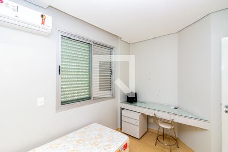 Apartamento para alugar com 123m², 4 quartos e 3 vagasQuarto