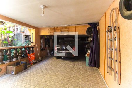 Garagem de casa para alugar com 4 quartos, 288m² em Jardim Helena, São Paulo