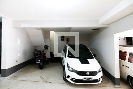 Garagem de casa à venda com 3 quartos, 165m² em Vila Curuca, Santo André