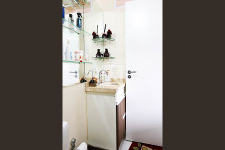 Casa à venda com 165m², 3 quartos e 2 vagas Casa à venda com 165m², 3 quartos e 2 vagasBanheiro da Suite