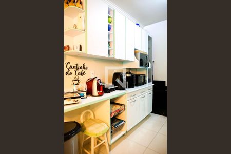 Casa à venda com 165m², 3 quartos e 2 vagas Casa à venda com 165m², 3 quartos e 2 vagasCozinha