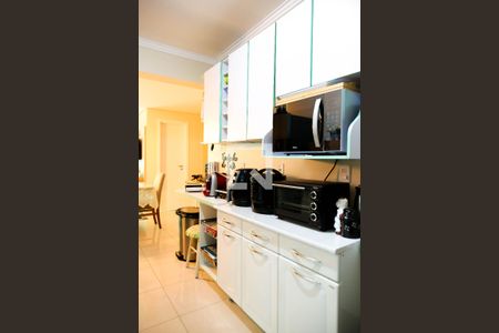 Casa à venda com 165m², 3 quartos e 2 vagas Casa à venda com 165m², 3 quartos e 2 vagasCozinha