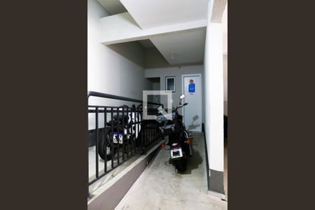 Garagem de casa à venda com 3 quartos, 165m² em Vila Curuca, Santo André