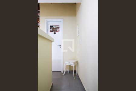 Casa à venda com 165m², 3 quartos e 2 vagas Casa à venda com 165m², 3 quartos e 2 vagasCorredor
