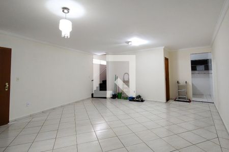 Sala de casa para alugar com 3 quartos, 136m² em Canto do Forte, Praia Grande