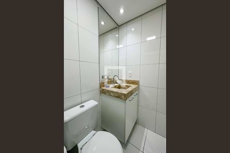 Apartamento à venda com 53m², 2 quartos e 1 vaga Apartamento à venda com 53m², 2 quartos e 1 vagaBanheiro