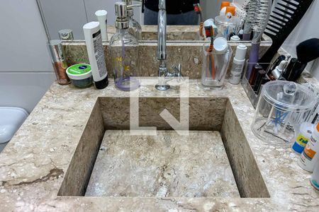 Apartamento à venda com 53m², 2 quartos e 1 vaga Apartamento à venda com 53m², 2 quartos e 1 vagaBanheiro