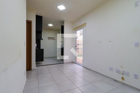 Sala de apartamento para alugar com 2 quartos, 40m² em Jardim Castelo Branco, Ribeirão Preto