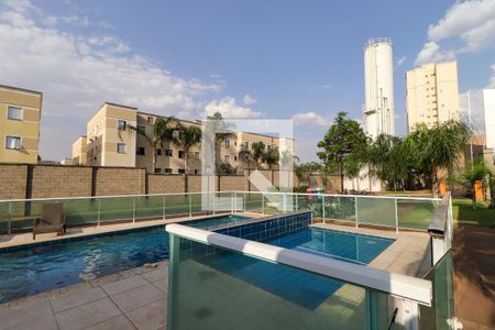 Apartamento para alugar com 40m², 2 quartos e 1 vaga Apartamento para alugar com 40m², 2 quartos e 1 vagaÁrea comum - Piscina