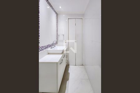 Apartamento à venda com 123m², 3 quartos e 2 vagasBanheiro Social