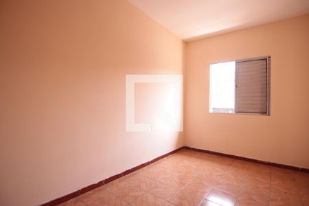 Quarto 2 de casa para alugar com 2 quartos, 90m² em Vila Pierina, São Paulo