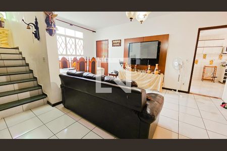 Sala 01 de casa à venda com 4 quartos, 180m² em Santa Amelia, Belo Horizonte