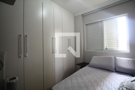 Apartamento à venda com 79m², 3 quartos e 2 vagasQuarto 2
