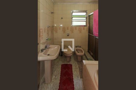 Casa à venda com 200m², 3 quartos e 2 vagasBanheiro