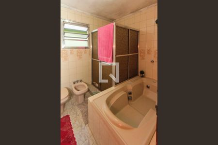 Casa à venda com 200m², 3 quartos e 2 vagasBanheiro