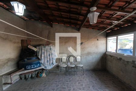 Casa à venda com 200m², 3 quartos e 2 vagasTerraço