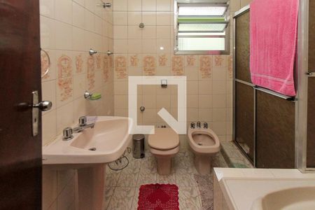 Casa à venda com 200m², 3 quartos e 2 vagasBanheiro