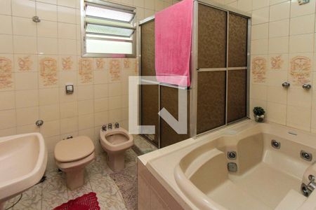 Casa à venda com 200m², 3 quartos e 2 vagasBanheiro