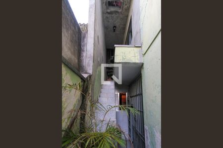 Casa à venda com 200m², 3 quartos e 2 vagasEscada