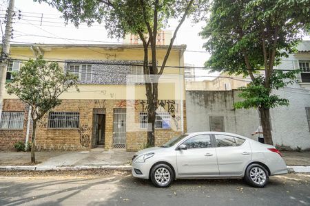 Casa para alugar com 80m², 2 quartos e sem vaga Casa para alugar com 80m², 2 quartos e sem vagaFachada