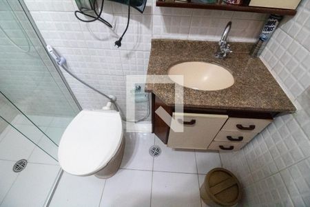Casa à venda com 115m², 3 quartos e 2 vagasBanheiro