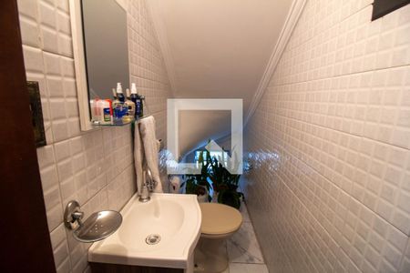 Casa à venda com 115m², 3 quartos e 2 vagasLavabo