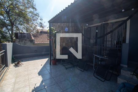 Casa à venda com 115m², 3 quartos e 2 vagasVaranda