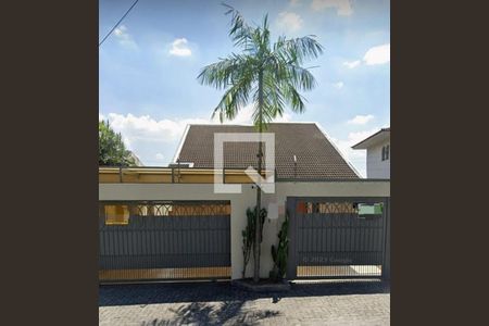 Casa para alugar com 790m², 4 quartos e 6 vagasFachada