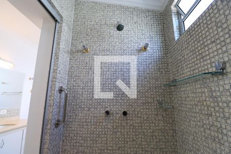 Casa para alugar com 790m², 4 quartos e 6 vagasDetalhe do Banheiro da Suíte 2