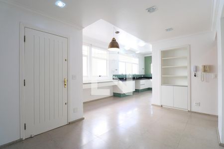 Casa para alugar com 790m², 4 quartos e 6 vagasCozinha