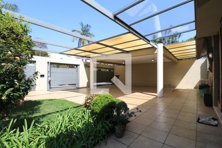 Casa para alugar com 790m², 4 quartos e 6 vagasGaragem