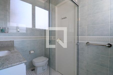 Casa para alugar com 790m², 4 quartos e 6 vagasBanheiro da Suíte 3