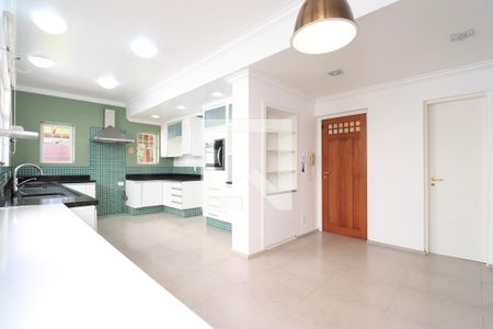 Casa para alugar com 790m², 4 quartos e 6 vagasCozinha