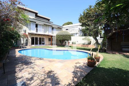 Casa para alugar com 790m², 4 quartos e 6 vagasPiscina