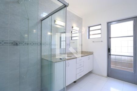 Casa para alugar com 790m², 4 quartos e 6 vagasBanheiro da Suíte 4