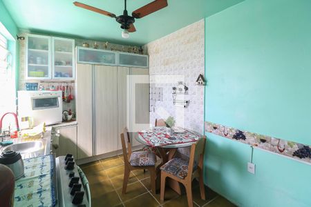 Casa à venda com 200m², 4 quartos e 3 vagasCozinha