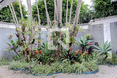 Apartamento para alugar com 68m², 2 quartos e 1 vagaÁrea comum