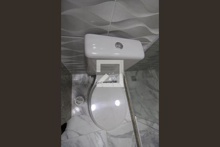 Casa de condomínio à venda com 120m², 3 quartos e 2 vagasBanheiro Social